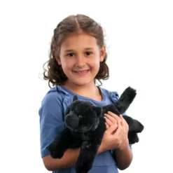 Tug Black Cat